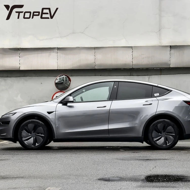 2025 Tesla Model Y — 5-местный электрический внедорожник