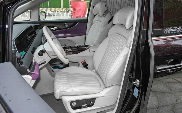 forthing v9 interior forthing v9 interior