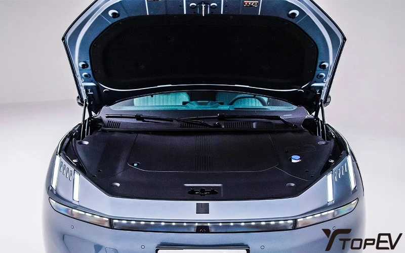 Lynk & Co Unveils First All-Electric Sedan Lynk & Co Unveils First All-Electric Sedan