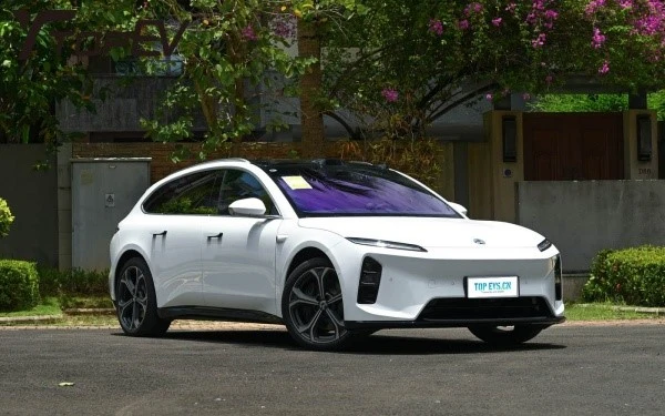 NIO ET5T price